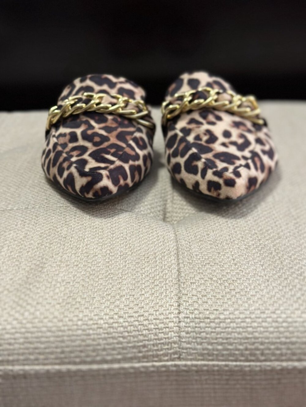 Steve Madden, Faine Leopard Velvet, Size 7 Mules - Picture 2 of 5